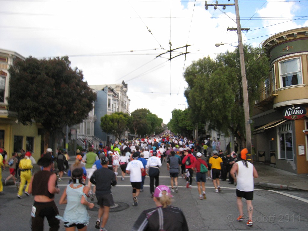 2011 Bay to Breakers Sunday 0325.JPG - I was able to participate in the 2011, 100th anniversary of the San Francisco Bay to Breakers 12K race. A great weekend for sight seeing and racing.